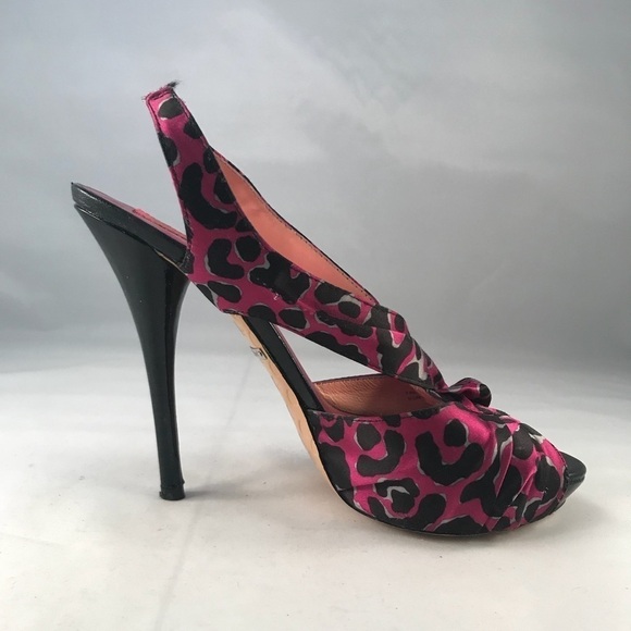 Betsey Johnson Cheetah Print Heels- Size 6 - Picture 3 of 8